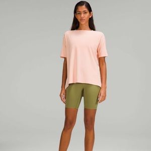 Lululemon Back-In-Action Nulu short sleeve shirt